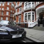 La embajada ecuatoriana en Londres custodiada