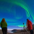 5c8a8910240000f404a33252