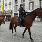 La policía montada vigila las calles pocos días después del atentado.