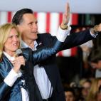 5c8ac9bd2500000704c9a5fd