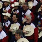 Los miembros de la delegación de Texas pronuncian el juramento durante la Convención Nacional Republicana.