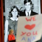 Ann Romney, junto a... Ann Romney y Mitt, ese "joven alto y encantador"