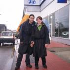 David Súa y María Gutiérrez comenzaron un viaje por medio mundo que les llevaría cuatro años y un día. Un lluvioso día de marzo, salieron de su pueblo, Santillana del Mar (Cantabria) de esta guisa. Sus primeros kilómetros los hicieron ...