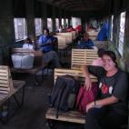 En abril de 2008, llegaron a Djibouti en este deteriorado tren: tardaron 23 horas para cubrir 280 kilómetros.