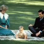 Guillermo es el segundo en la línea de sucesión a la Corona británica, tras su padre, Carlos de Inglaterra.