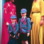 Asistió a la guardería londinense Jane Mynors. Después estudió en el colegio Wetherby, en Notting Hill, y más tarde al colegio Ludgrove en Berkshire. En 1995 entró a la prestigiosa escuela Eton.