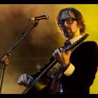 Una carta abierta fue firmada en The Times por músicos como Jarvis Cocker en la foto), Martha Wainwright, Pet Shop Boys, Pete Townshend o Kate Nash. Le pedían públicamente al presidente ruso que las miembros de Pussy Riot sean tratadas con ju...