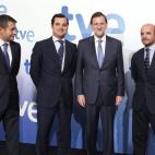 El presidente también se ha fotografiado con los directores de TVE y RNE.