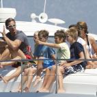 5c8a3cd4250000e203c8c7d8