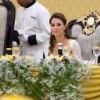 5c8b3a38250000e203ca58c6