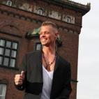 5c8b7aa43b000002076daf78