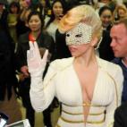 5c8aca43250000580681c0c2