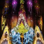 Un momento de las proyecciones sobre la fachada de la Sagrada Familia.