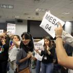 5c8acd2d250000bd0581c656