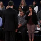 5c8b7627360000a61b6d248b