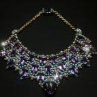 5c8b7ed7240000f404a4dd89