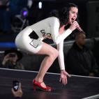 5c8b81572000009e0470ee93