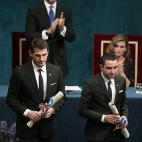 5c8acf33230000dd0423bfe2