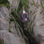 5c8b72b022000031001aee72