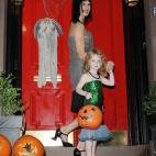 5c8a374e240000f404a2cc17