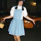 5c8a3757240000f404a2cc23