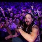 Actuación de Steve Aoki