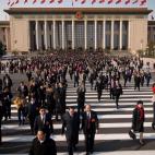 Delegados salen del Palacio del Pueblo tras la inauguración del Congreso