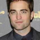 5c8ad0dc2400000a05a3bdba