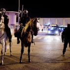 5c8ad0b9230000d50423c2a1