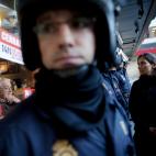 5c8ad0ba250000bd0581cd28