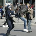 5c8ad0bb2500000a0681cd2c