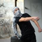 5c8ad096230000dd0423c271