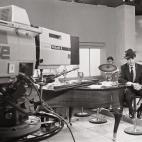 5c8b38082000004304706c9d