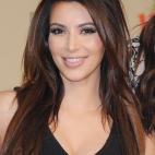 Kim Kardashian con...