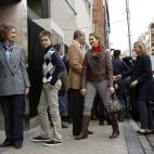 5c8ac766240000f7054c7040