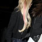 Marzo de 2011, con un mechón rosa.