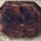 Gema de ámbar de Rábago/El Soplao. Con 16 cm, es el mayor ejemplar de ámbar tallado de España.