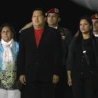 En marzo de 2012, al lado de su madre Elena Frías y su hija María Gabriela Chávez