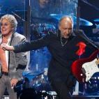 5c8ad386360000c81a6c2441