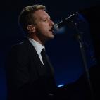 5c8ad38b230000d50423c7d9