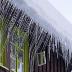 5c8ad3eb360000a61b6c2524