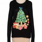 Con árbol, lazo, estrellas y, por supuesto, regalos. También lo hay en rojo. De Manoush para Yoox (190 €).