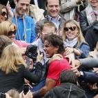 Tras la victoria, ha subido a la grada a celebrarlo con su familia.