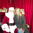 La modelo alemana, en brazos de Papá Noel.