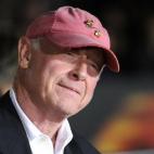 El director se suicidó el domingo 19 de agosto, al tirarse del puente Vincent Thomas cerca de Long Beach, California, entre San Pedro y Terminal Island. Tenía 68 años. El cineasta estuvo al frente de grandes éxitos de Hollywood como "Top Gun...