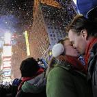 5c8ad663360000c81a6c2974