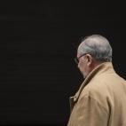 Afectados por preferentes de Bankia increpan a Rato a su llegada a la Audiencia Nacional