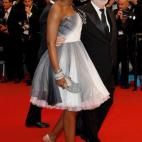 5c8b26a1360000c81a6c986b