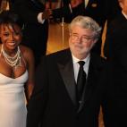 5c8b26a7360000c81a6c9883