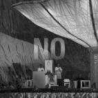 Sierra proyectó un NO gigante encima del Papa durante su visita a Madrid.